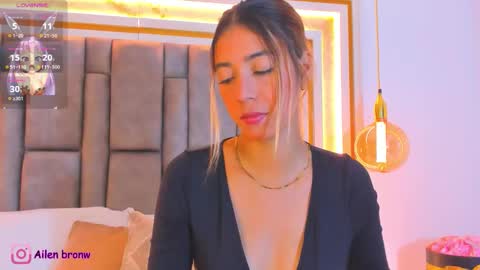 Eliana online show from October 29, 2025, 11:39 pm