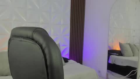 hannah__gray online show from November 15, 2025, 1:07 pm