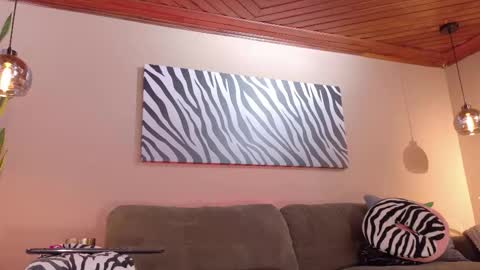 Hannah  online show from September 28, 2025, 5:40 pm