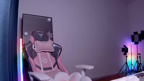 Hannah online show from January 18, 2025, 11:55 pm