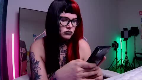 Hannah online show from February 2, 2025, 5:21 am