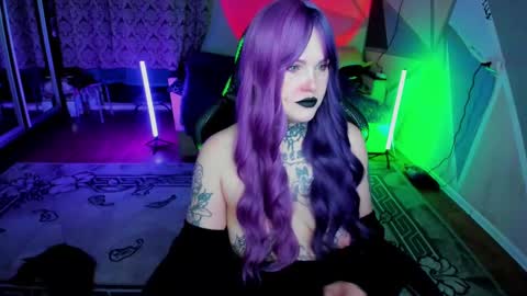 Hannah online show from February 17, 2025, 5:04 am