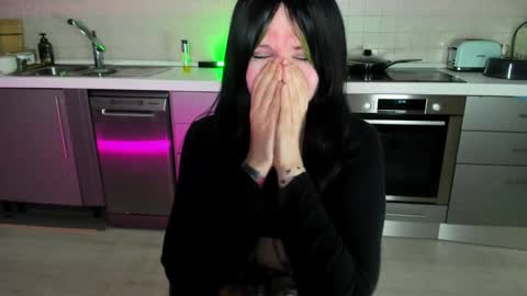 Hannah online show from March 3, 2025, 7:39 pm