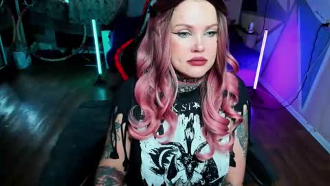 Hannah online show from September 12, 2025, 8:36 am