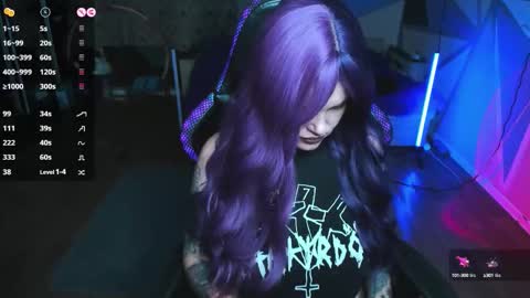 Hannah online show from October 1, 2025, 11:44 pm