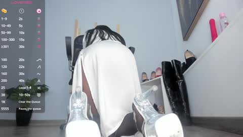 HANNAH HOWELL online show from December 5, 2024, 9:39 am