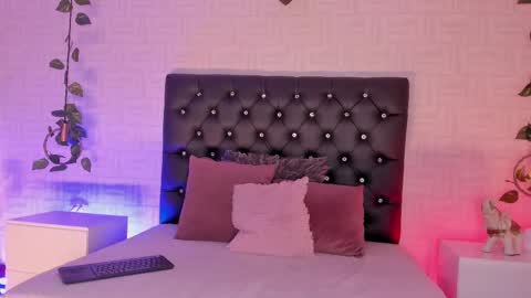 Hannah online show from February 4, 2025, 3:26 pm