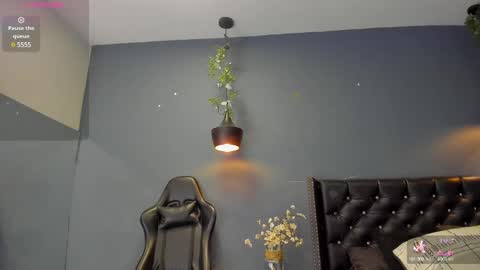 HANNAH MILLER online show from January 15, 2025, 11:21 am