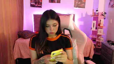 hannah_swet online show from March 6, 2025, 9:31 pm