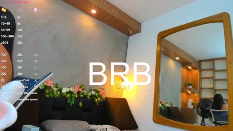 Hannah Williams online show from December 15, 2024, 9:53 pm