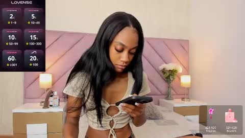 Snapshot of hannah_willian chatting on July 5, 2026, 12:01 pm online show from July 5, 2026, 12:01 pm