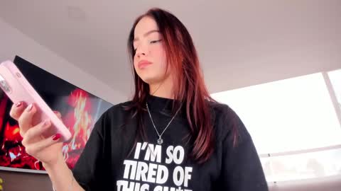 Snapshot of hannah_xoxo_ chatting on January 4, 2025, 10:13 pm Hannah online show from January 4, 2025, 10:13 pm