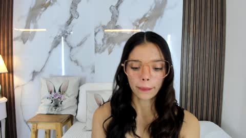 Hannahill69 online show from January 18, 2025, 4:37 am