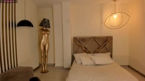 Snapshot of hannahjamesx chatting on December 4, 2024, 6:50 pm HANNAH J online show from December 4, 2024, 6:50 pm