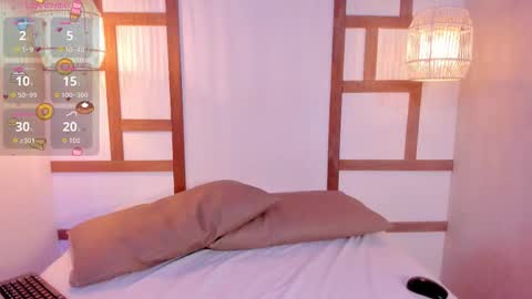 hannahmonttgomery  Help me reach 100 Hands up online show from October 22, 2025, 4:18 pm