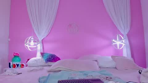 Hannah online show from December 24, 2024, 9:55 pm