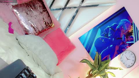 hannahsmit_ online show from December 22, 2024, 4:17 am