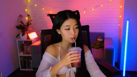 hannarosie online show from November 9, 2025, 8:07 pm