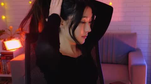 hannarosie online show from November 23, 2025, 7:24 pm