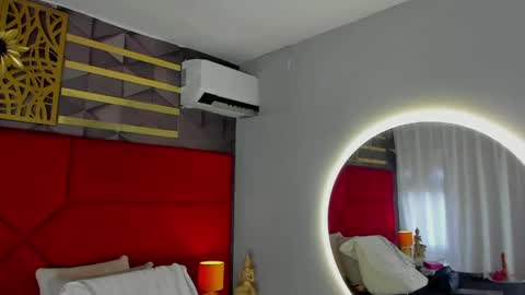 Snapshot of hanny_bliss chatting on May 8, 2026, 12:10 pm Hanny online show from May 8, 2026, 12:10 pm
