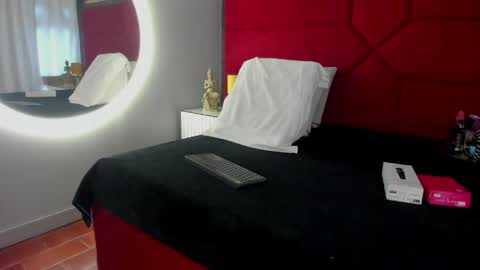 Snapshot of hanny_bliss chatting on May 10, 2026, 11:26 am Hanny online show from May 10, 2026, 11:26 am