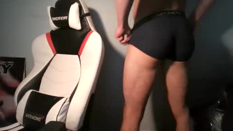 Hanny Daddy online show from November 10, 2025, 1:32 pm