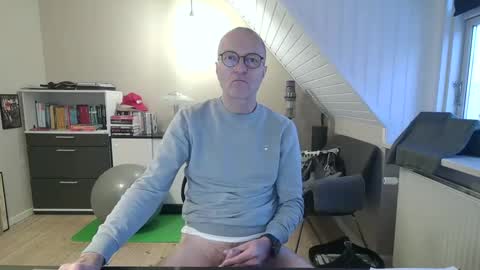 Snapshot of hanse_1 chatting on January 2, 2025, 7:44 am Hanse online show from January 2, 2025, 7:44 am