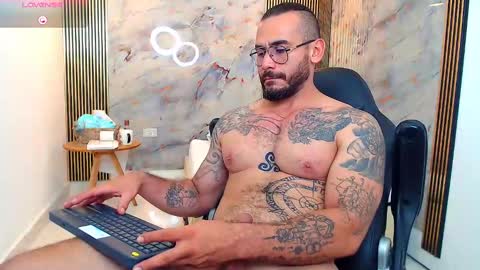 Snapshot of hanz_col chatting on January 18, 2025, 6:13 am hanz_col online show from January 18, 2025, 6:13 am