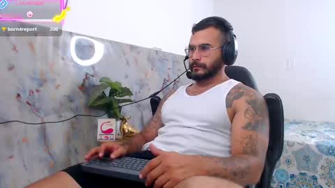 Snapshot of hanz_col chatting on September 8, 2025, 5:34 pm hanz_col online show from September 8, 2025, 5:34 pm