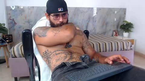 hanz_col online show from April 17, 2026, 2:53 pm