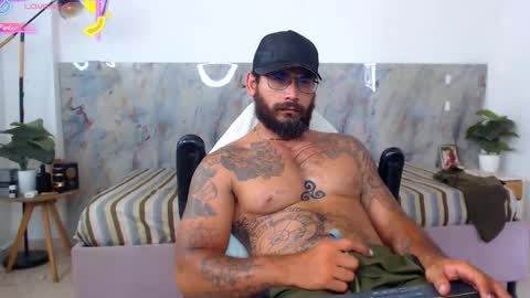 Snapshot of hanz_col chatting on April 20, 2026, 3:37 pm hanz_col online show from April 20, 2026, 3:37 pm