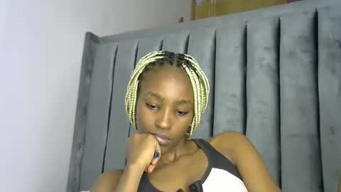 happy_alwayz online show from September 15, 2025, 11:21 am
