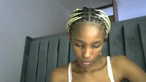 happy_alwayz online show from September 18, 2025, 10:50 am