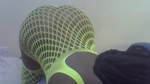 happy online show from October 7, 2025, 4:04 pm