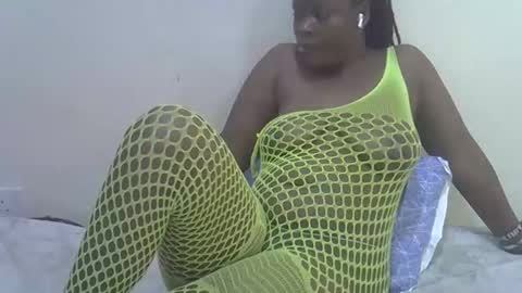 happy online show from October 8, 2025, 4:10 am