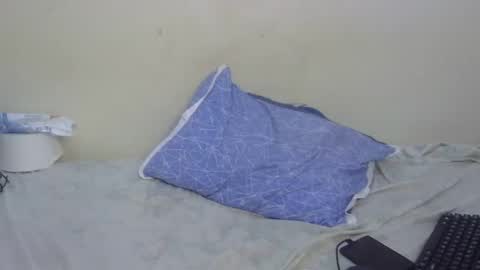 happy online show from October 10, 2025, 7:02 pm