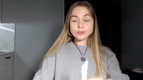 Snapshot of happy_fox_ chatting on May 1, 2026, 9:08 pm happy_fox_ online show from May 1, 2026, 9:08 pm
