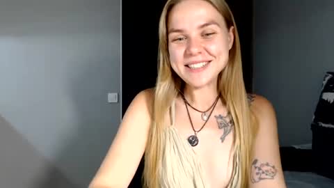 Snapshot of happy_fox_ chatting on July 5, 2026, 9:55 pm happy_fox_ online show from July 5, 2026, 9:55 pm