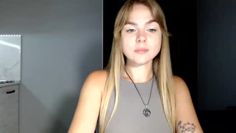 Snapshot of happy_fox_ chatting on August 3, 2026, 8:34 pm happy_fox_ online show from August 3, 2026, 8:34 pm