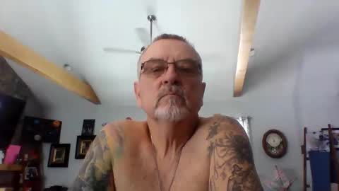 happynudist7373 online show from February 24, 2026, 4:27 pm