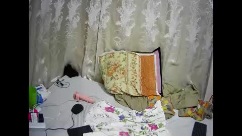 happysonia online show from September 16, 2025, 2:01 am