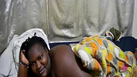 Snapshot of happysonia chatting on June 27, 2026, 8:52 am happysonia online show from June 27, 2026, 8:52 am
