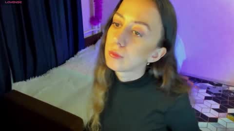 Snapshot of happystephanie chatting on December 19, 2024, 7:51 pm Stephanie online show from December 19, 2024, 7:51 pm