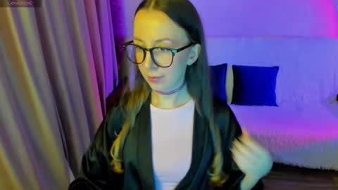 Snapshot of happystephanie chatting on September 21, 2025, 3:24 pm Stephanie online show from September 21, 2025, 3:24 pm