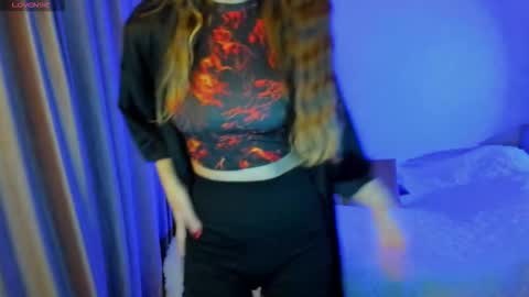 Snapshot of happystephanie chatting on October 4, 2025, 6:50 pm Stephanie online show from October 4, 2025, 6:50 pm