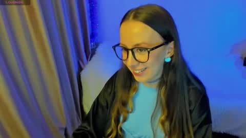 Snapshot of happystephanie chatting on October 24, 2025, 6:04 pm Stephanie online show from October 24, 2025, 6:04 pm