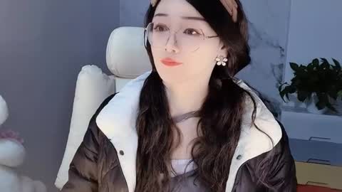 Daisy online show from December 21, 2024, 2:15 pm