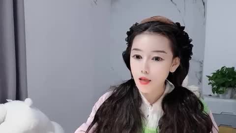 Snapshot of happysweety1688 chatting on January 6, 2026, 3:43 am happysweety1688 online show from January 6, 2026, 3:43 am