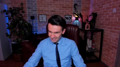 Steve online show from December 8, 2024, 3:02 pm