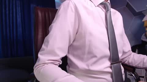 Steve online show from November 10, 2025, 10:36 am